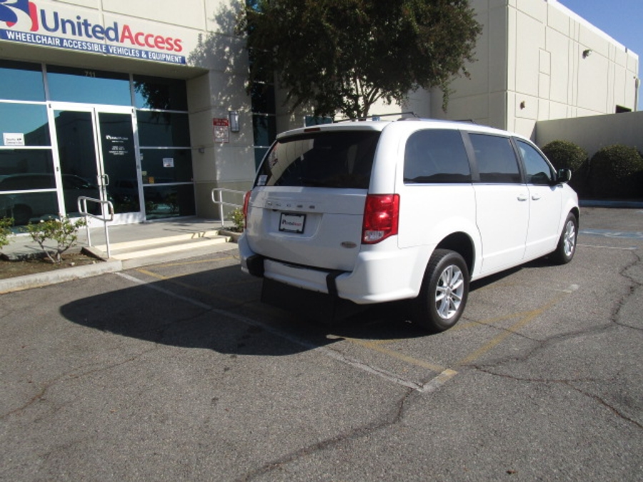 Used 2019 Dodge Grand Caravan SXT - OTH Rear Entry Entry Fold Out Manual Ramp