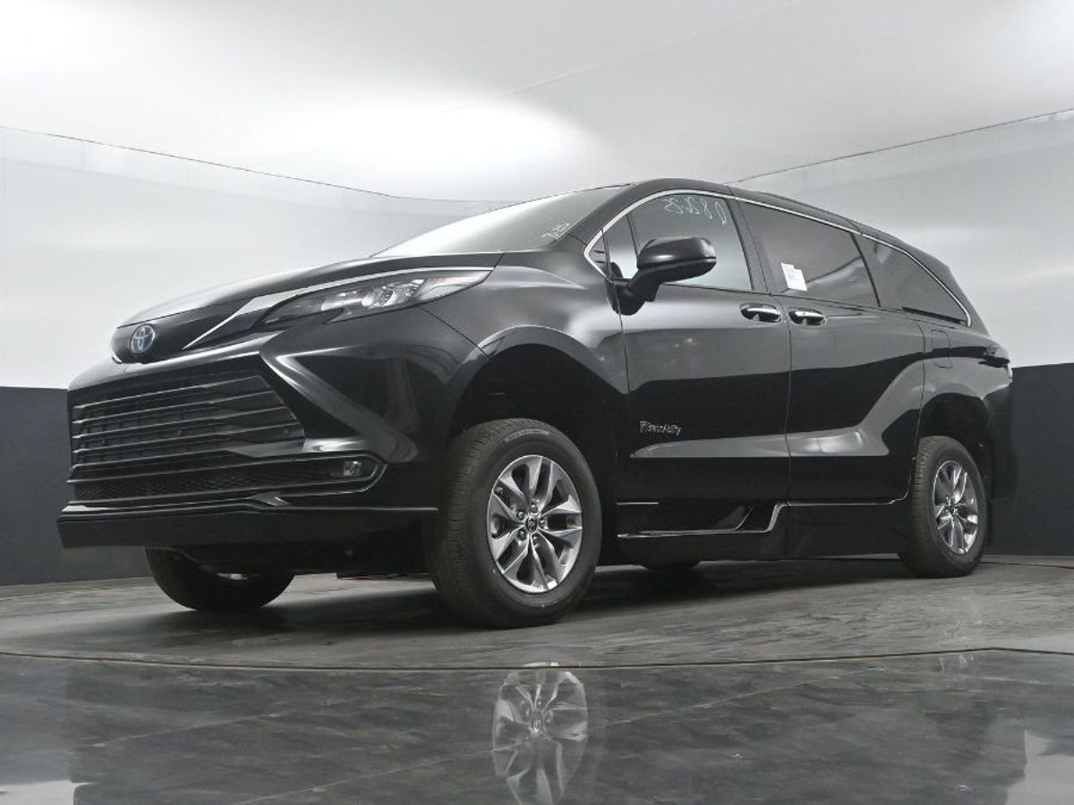 2025 TOYOTA SIENNA - Image 19