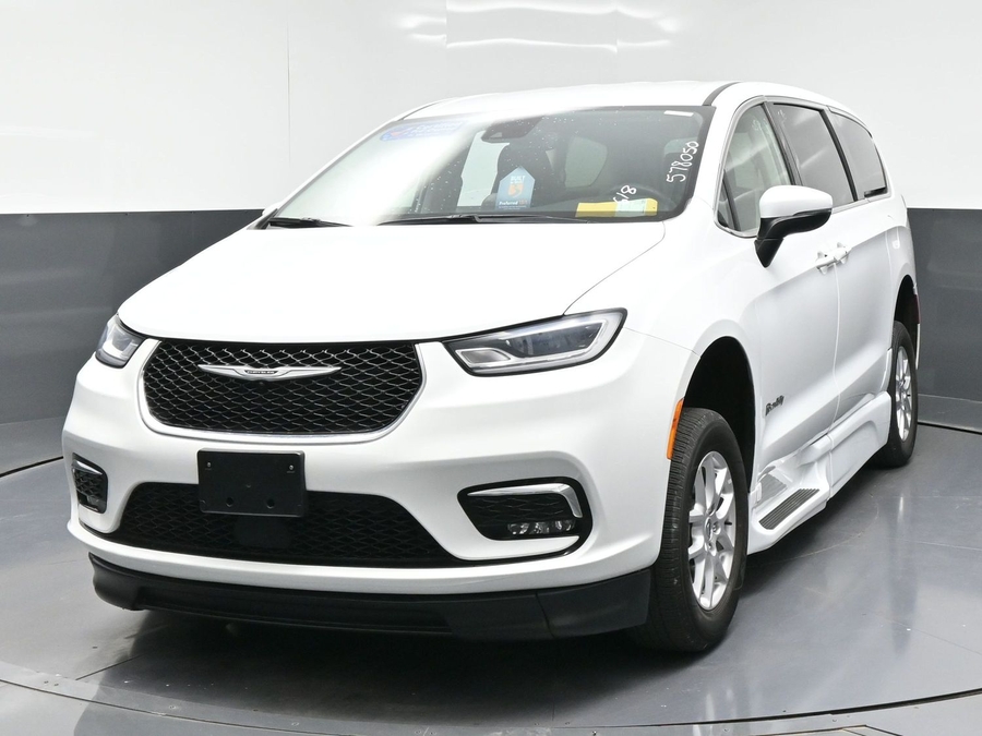 Used 2023 Chrysler Pacifica Touring L - BraunAbility Side Entry Fold Out Automatic Ramp
