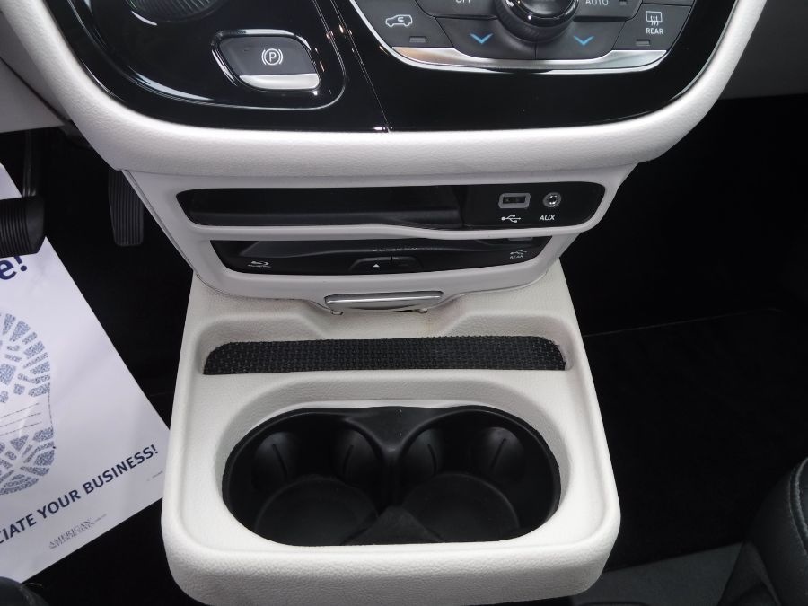 Blanco Chrysler Pacifica número de imagen 12