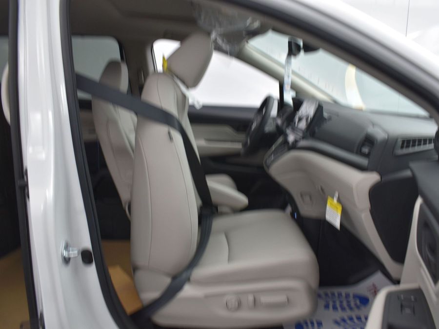 New 2025 Honda Odyssey EX-L - BraunAbility Side Entry Entry In Floor Automatic Ramp