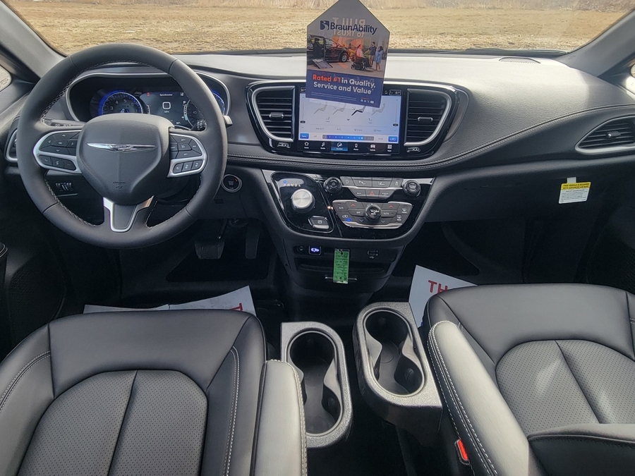 Blue Chrysler Pacifica image number 8