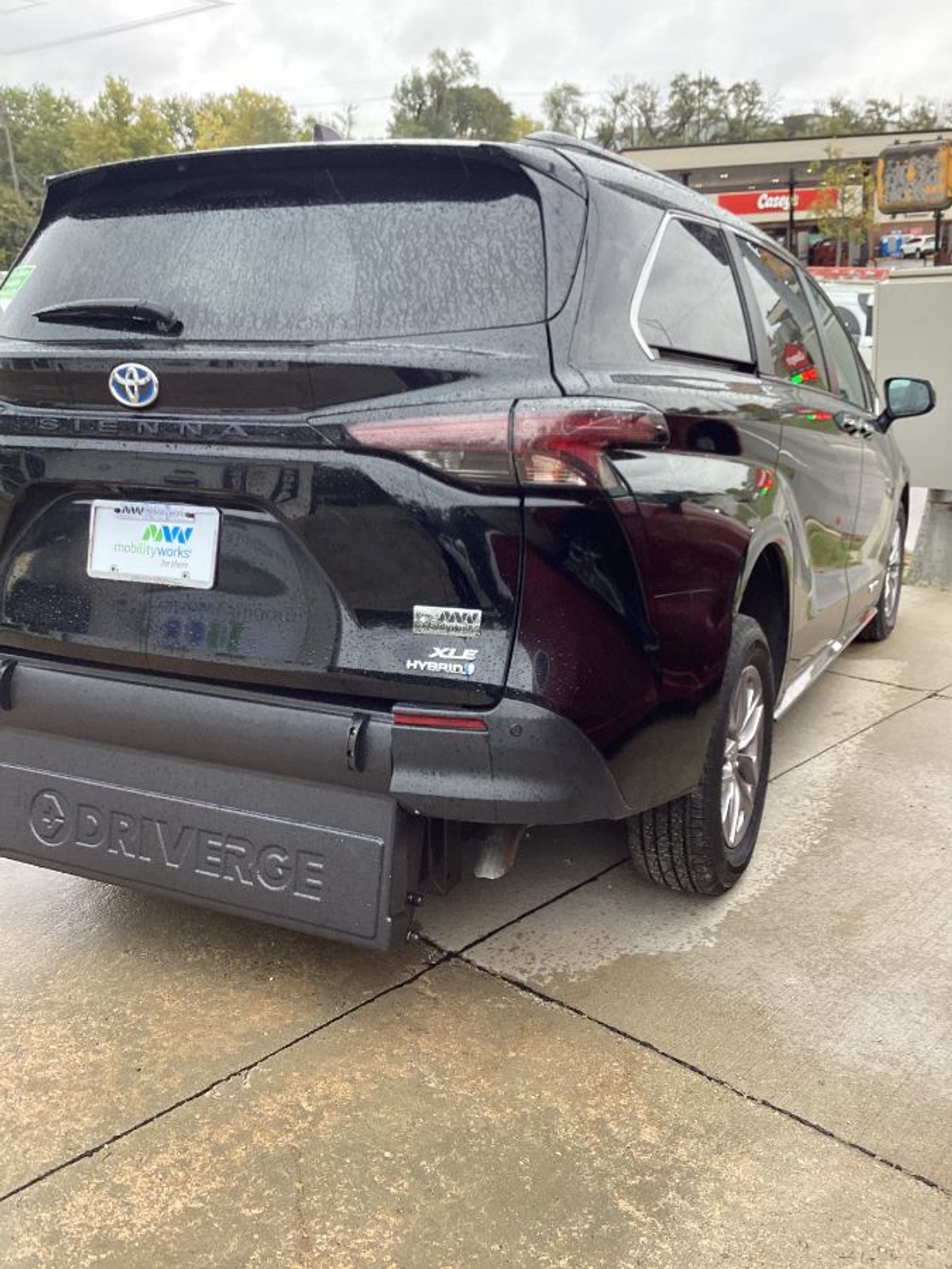 2024 TOYOTA SIENNA - Image 2