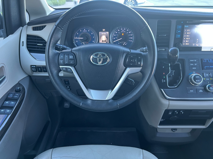 Used 2015 Toyota Sienna XLE Premium - VMI Side Entry Entry In Floor Automatic Ramp