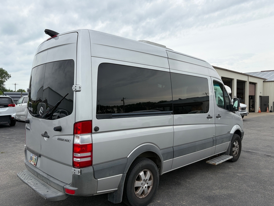  Mercedes-Benz Sprinter image number 9