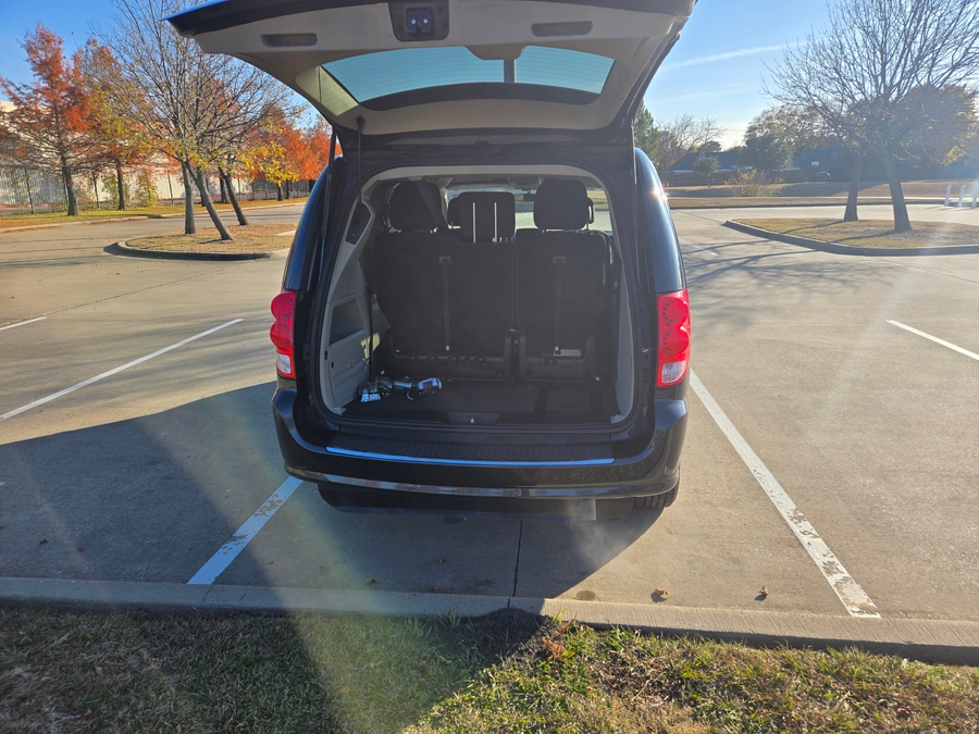 Used 2013 Dodge Grand Caravan  -   Entry  Ramp