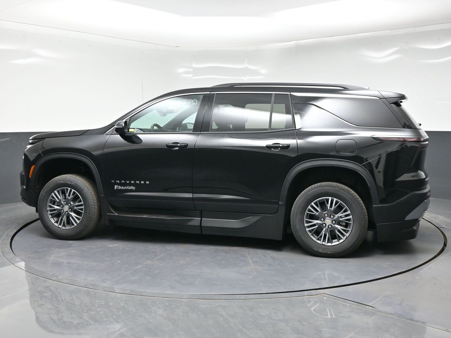 New 2026 Chevrolet Traverse 1LT - BraunAbility Side Entry In Floor Automatic Ramp
