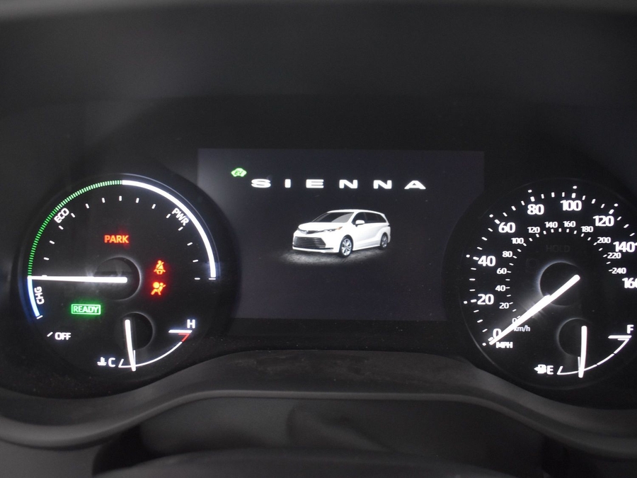 New 2025 Toyota Sienna Hybrid XLE Plus - BraunAbility Side Entry Entry In Floor Automatic Ramp