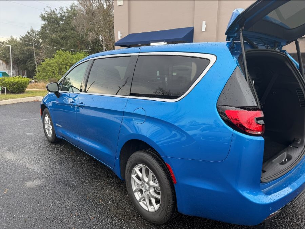 2026 CHRYSLER PACIFICA - Image 2