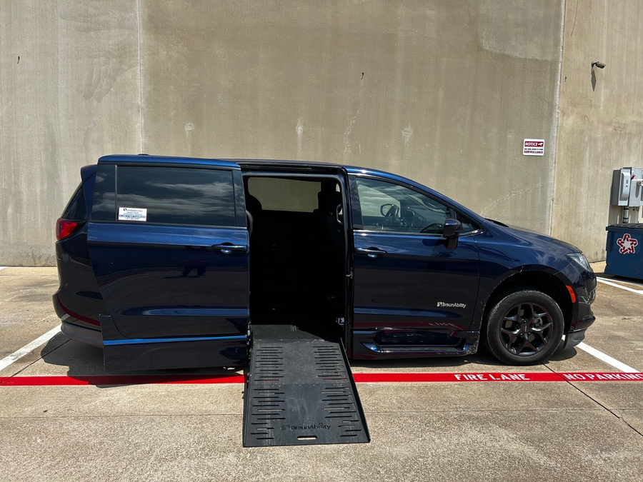 Used 2019 Chrysler Pacifica Touring Plus - BraunAbility Side Entry Entry Fold Out Automatic Ramp