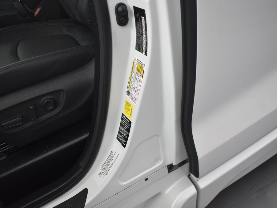 New 2025 Toyota Sienna Hybrid Platinum - BraunAbility Side Entry Entry Fold Out Automatic Ramp