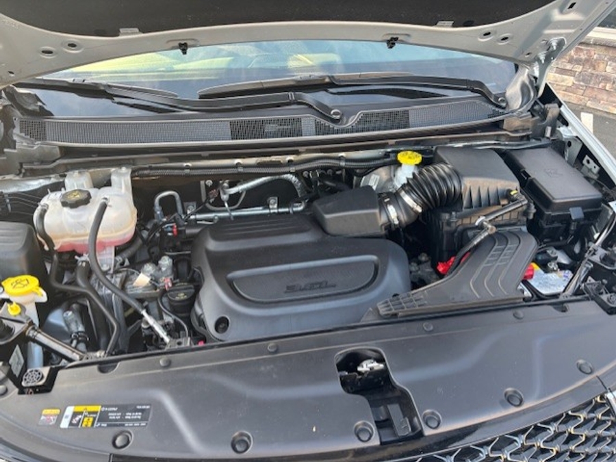 Used 2024 Chrysler Pacifica Touring L - VMI Side Entry Entry In Floor Automatic Ramp