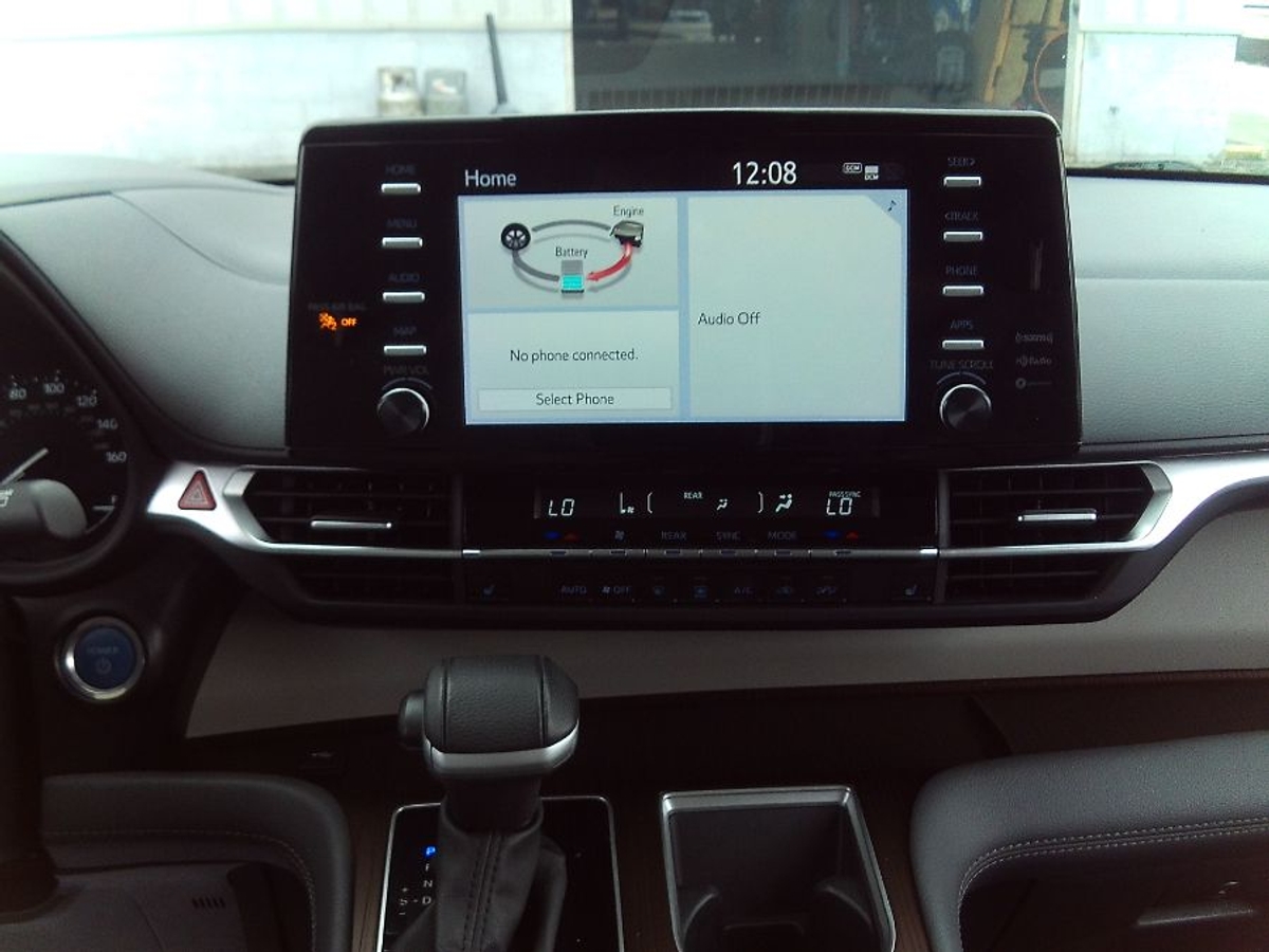 2024 TOYOTA SIENNA - Image 13