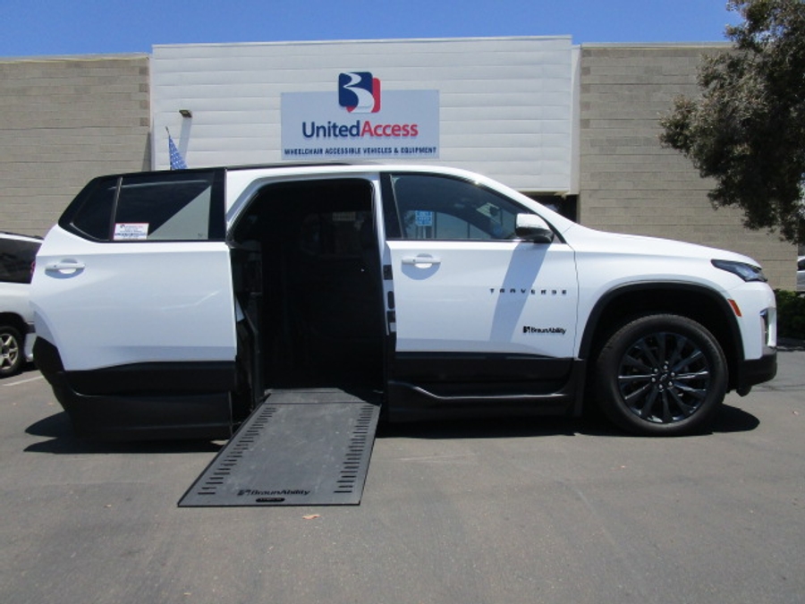 Used 2023 Chevrolet Traverse RS - BraunAbility Side Entry Entry In Floor Automatic Ramp