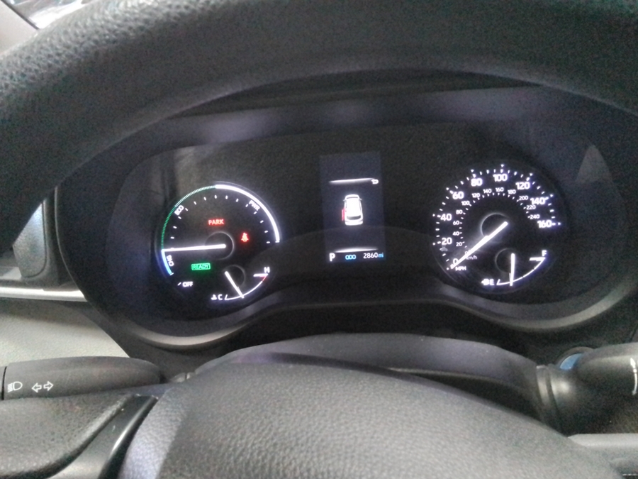 Grey Toyota Sienna image number 10