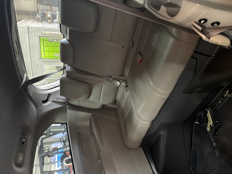 Blue Honda Odyssey image number 8