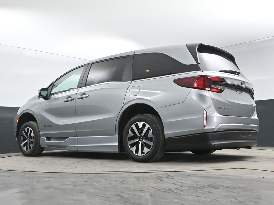 New 2026 Honda Odyssey EX-L - BraunAbility Side Entry Entry In Floor Automatic Ramp
