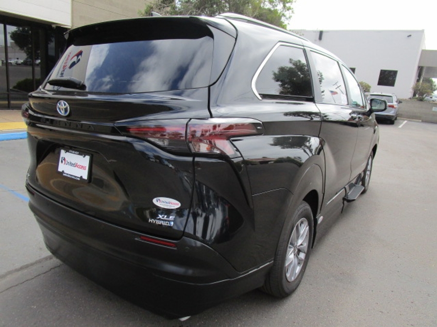 Used 2024 Toyota Sienna Hybrid XLE Base - VMI Side Entry Entry In Floor Automatic Ramp