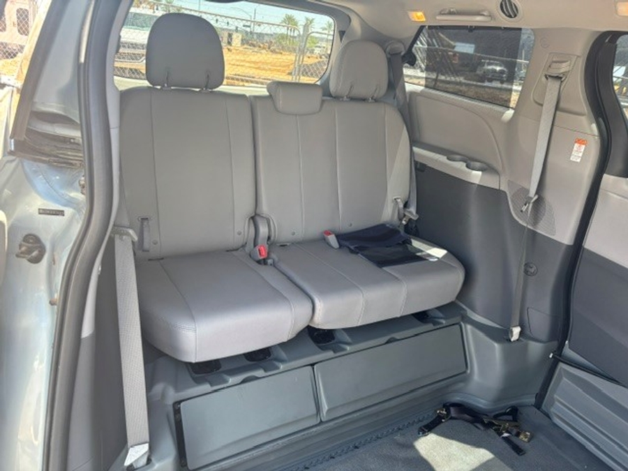 Used 2015 Toyota Sienna XLE - BraunAbility Side Entry Fold Out Automatic Ramp