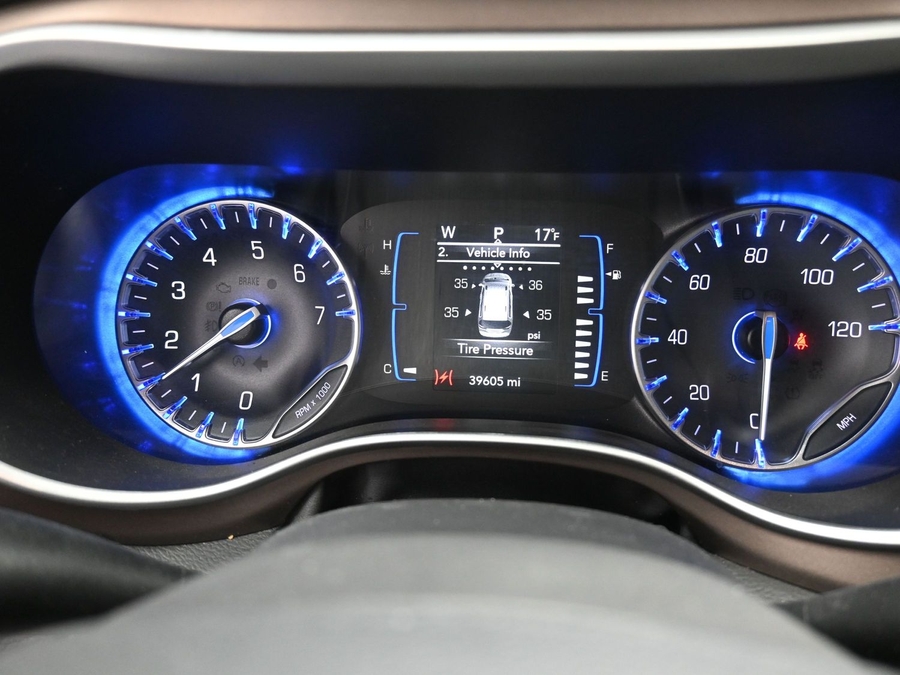 Used 2024 Chrysler Voyager LX - BraunAbility Side Entry Entry Fold Out Automatic Ramp