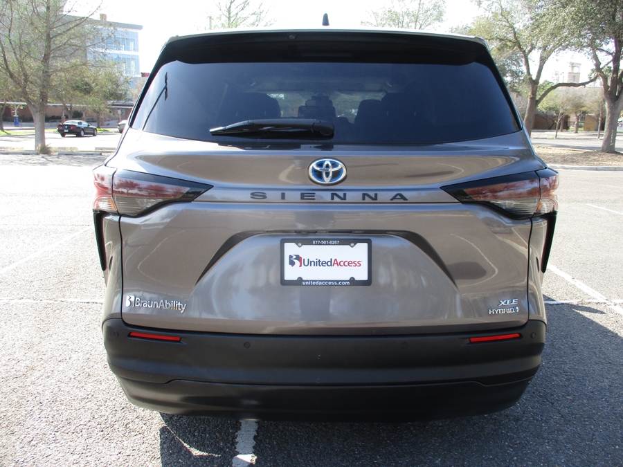 Used 2023 Toyota Sienna Hybrid XLE Base - BraunAbility Side Entry Entry In Floor Automatic Ramp