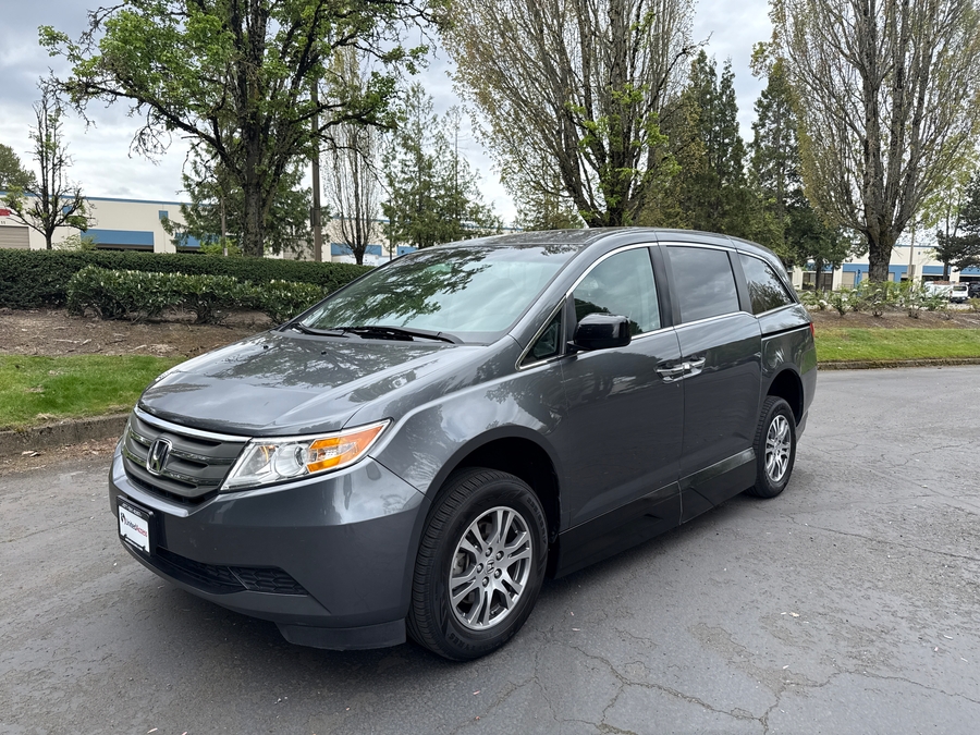 Used 2012 Honda Odyssey EXL - VMI Side Entry Entry In Floor Automatic Ramp