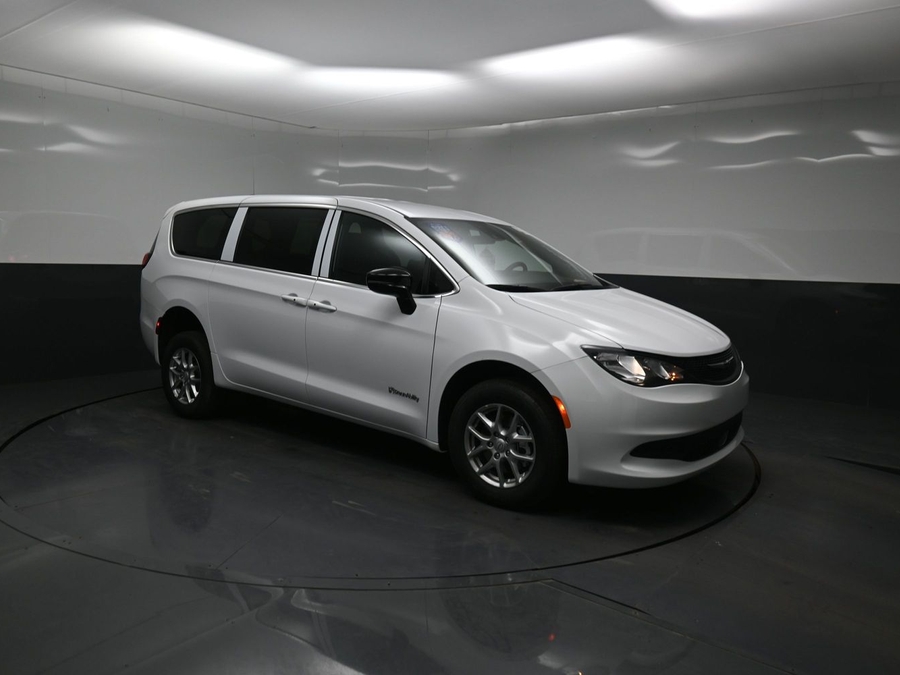 New 2026 Chrysler Voyager LX - BraunAbility Rear Entry Fold Out Manual Ramp