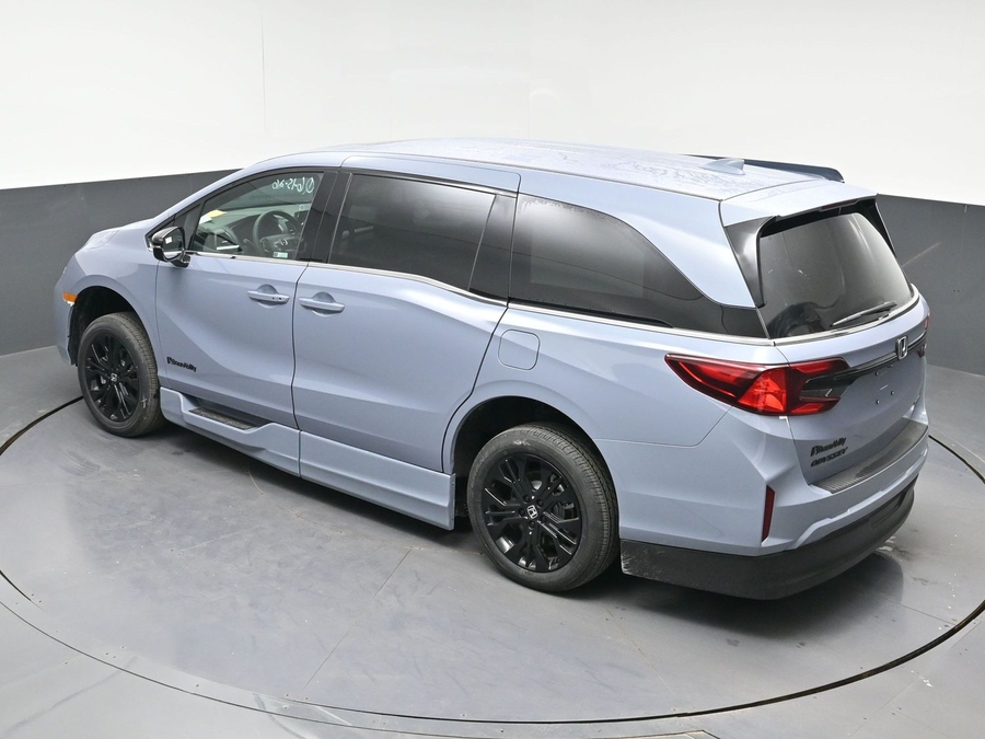 New 2026 Honda Odyssey Sport - BraunAbility Side Entry In Floor Automatic Ramp