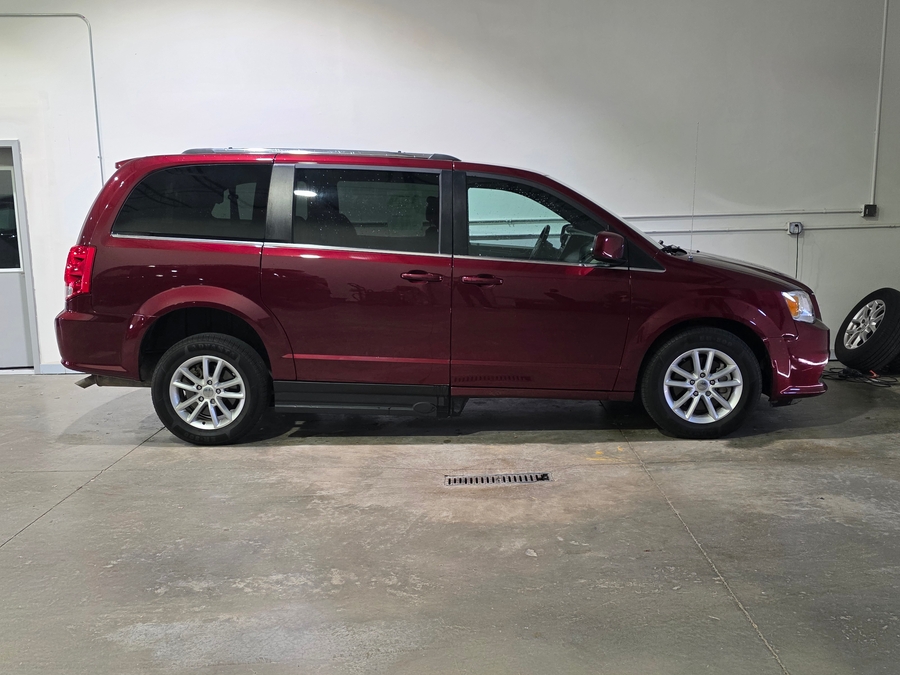 Red Dodge Grand Caravan image number 2