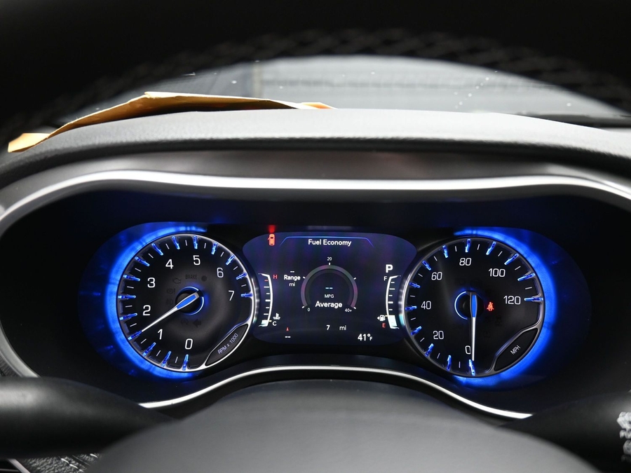 New 2025 Chrysler Pacifica Select Safety - BraunAbility Side Entry Entry In Floor Automatic Ramp