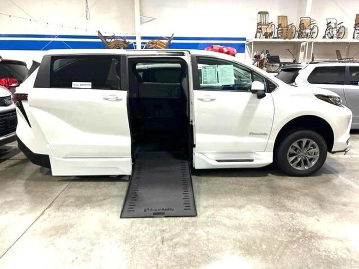 White Toyota Sienna with Side Entry Automatic In Floor ramp