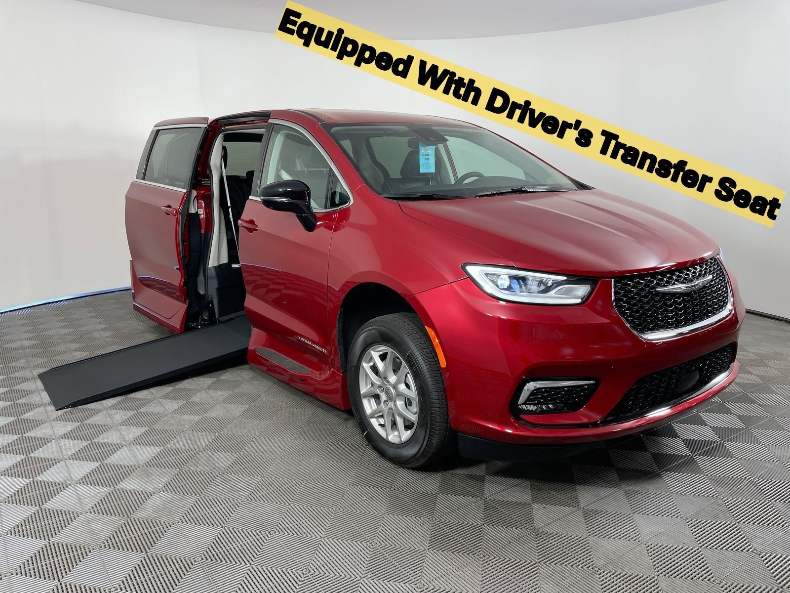 2024 Chrysler Pacifica Touring-L