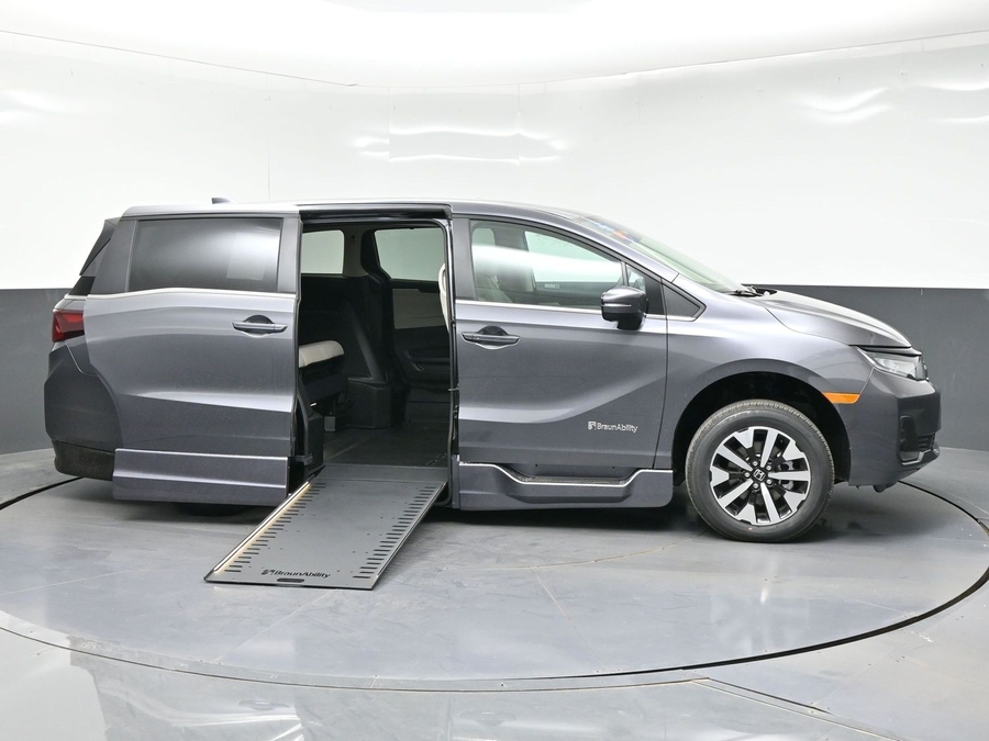 New 2026 Honda Odyssey EX-L - BraunAbility Side Entry In Floor Automatic Ramp