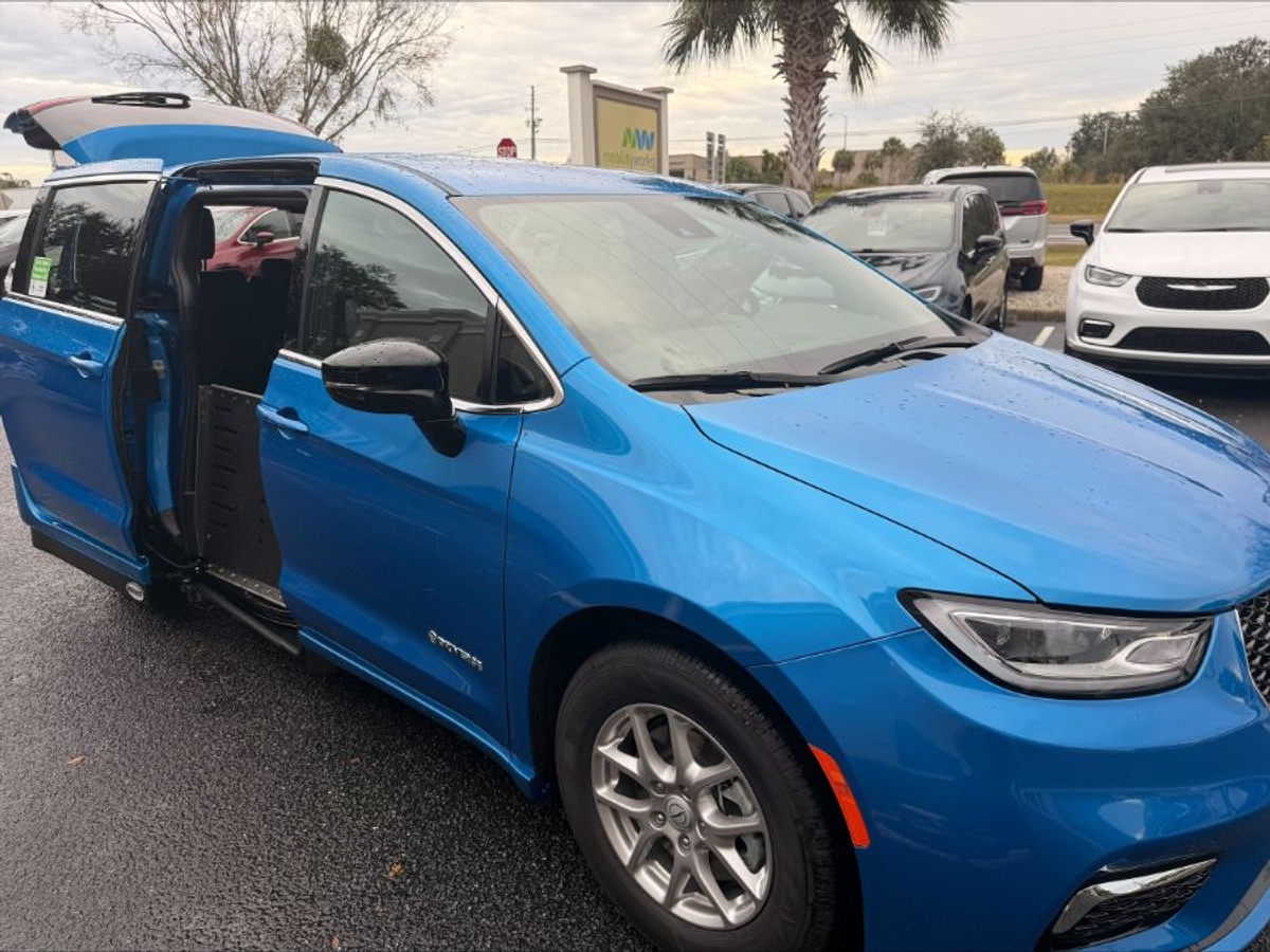 2026 CHRYSLER PACIFICA - Image 8