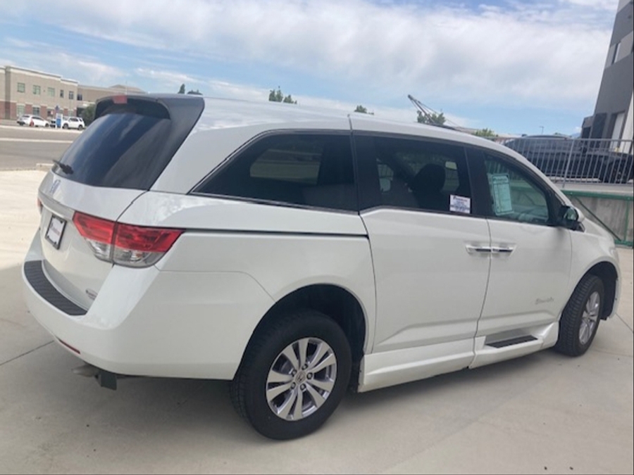 Used 2016 Honda Odyssey EX-L - BraunAbility Side Entry In Floor Automatic Ramp