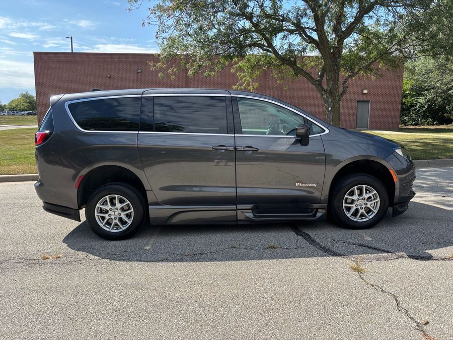 Used 2022 Chrysler Voyager LX - BraunAbility Side Entry Entry Fold Out Automatic Ramp