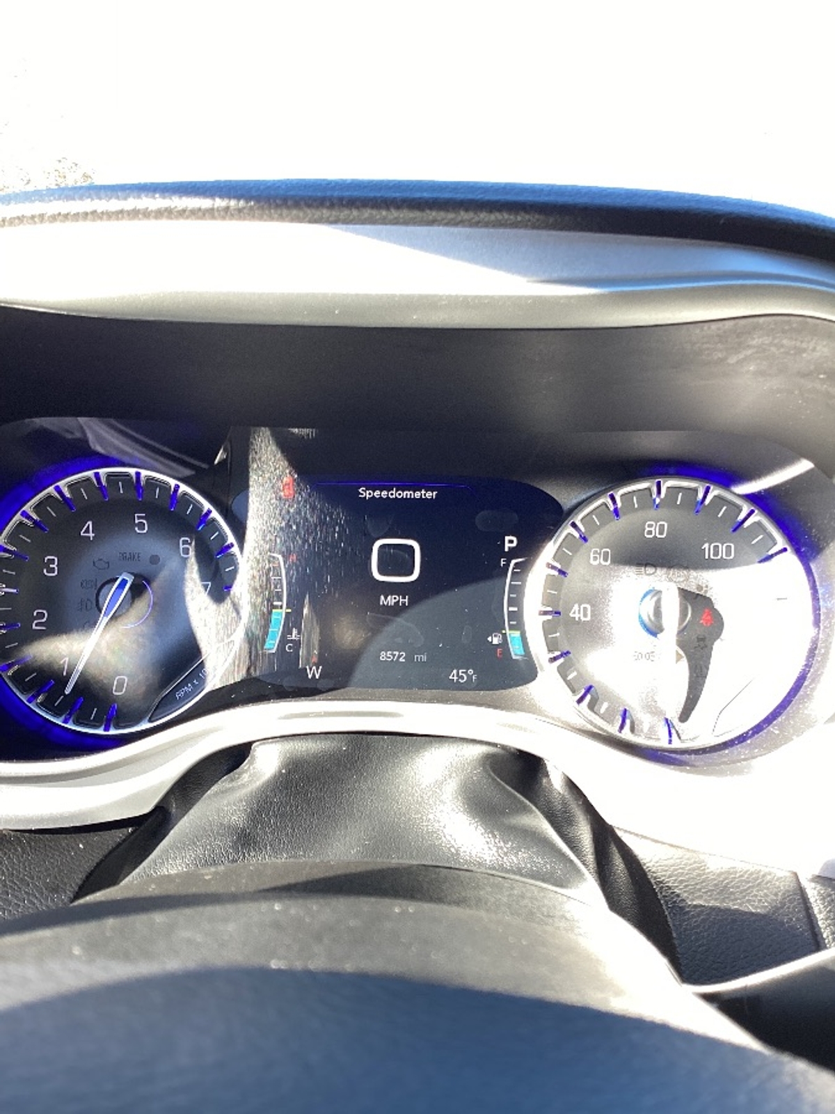 Black Chrysler Pacifica image number 15