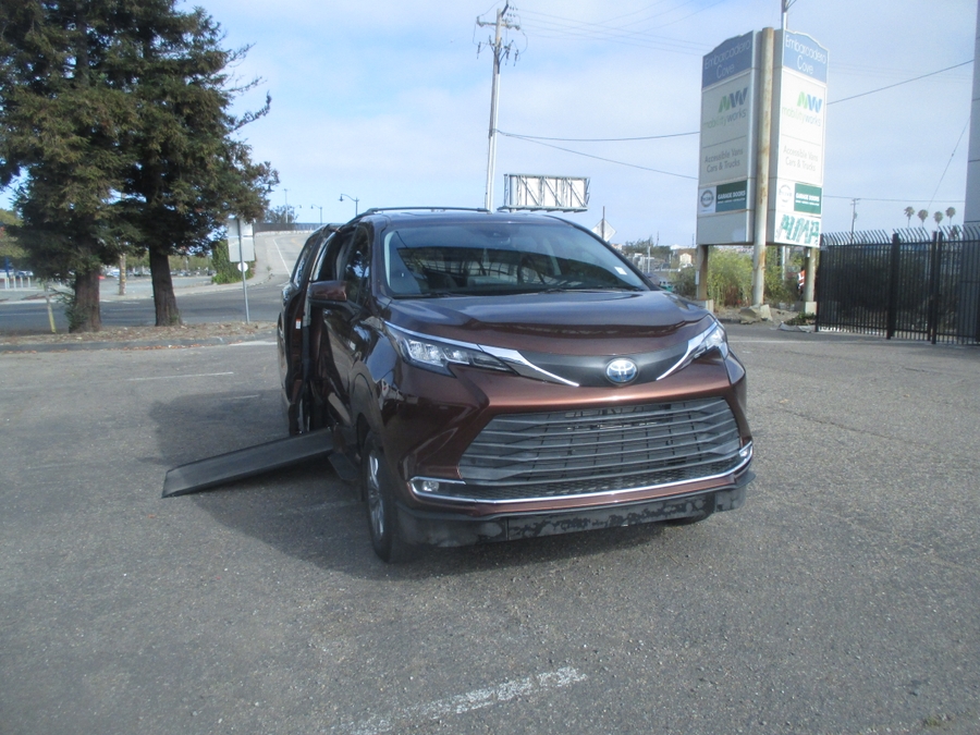 Brown Toyota Sienna with Side Entry Automatic In Floor ramp