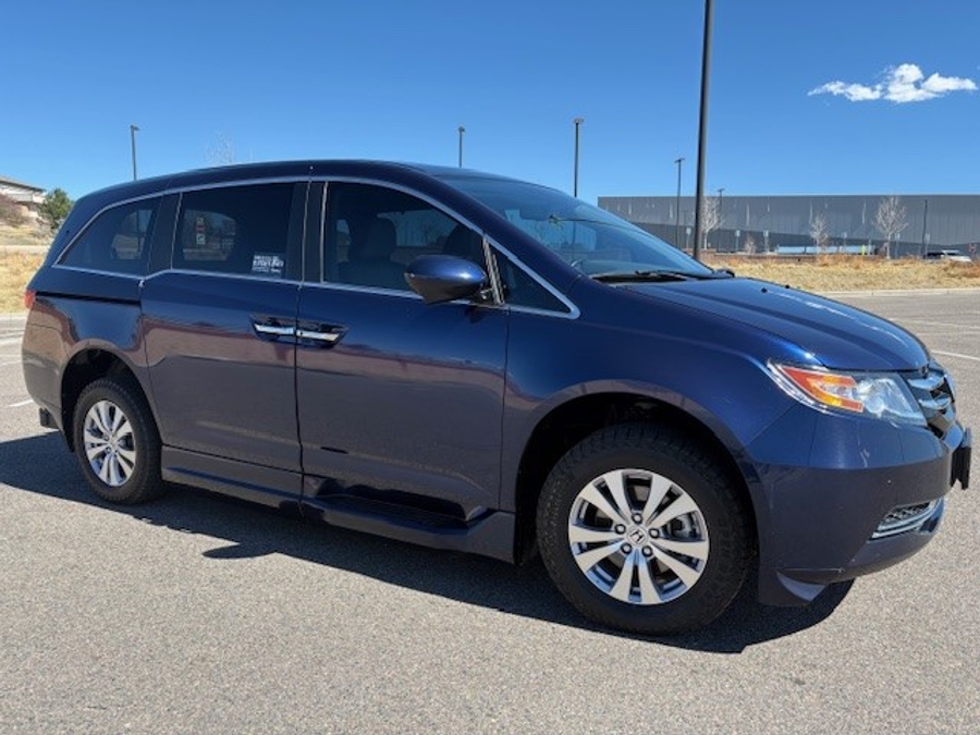 Used 2016 Honda Odyssey EX-L - BraunAbility Side Entry Entry Fold Out Automatic Ramp