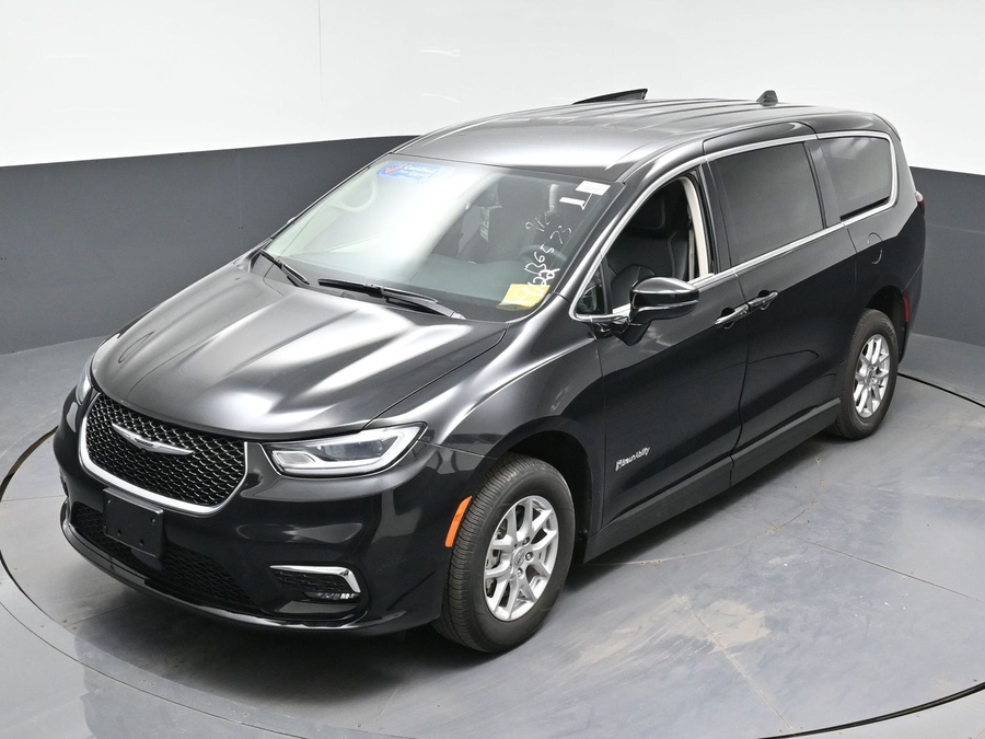 Used 2024 Chrysler Pacifica Touring L - BraunAbility Side Entry Fold Out Manual Ramp