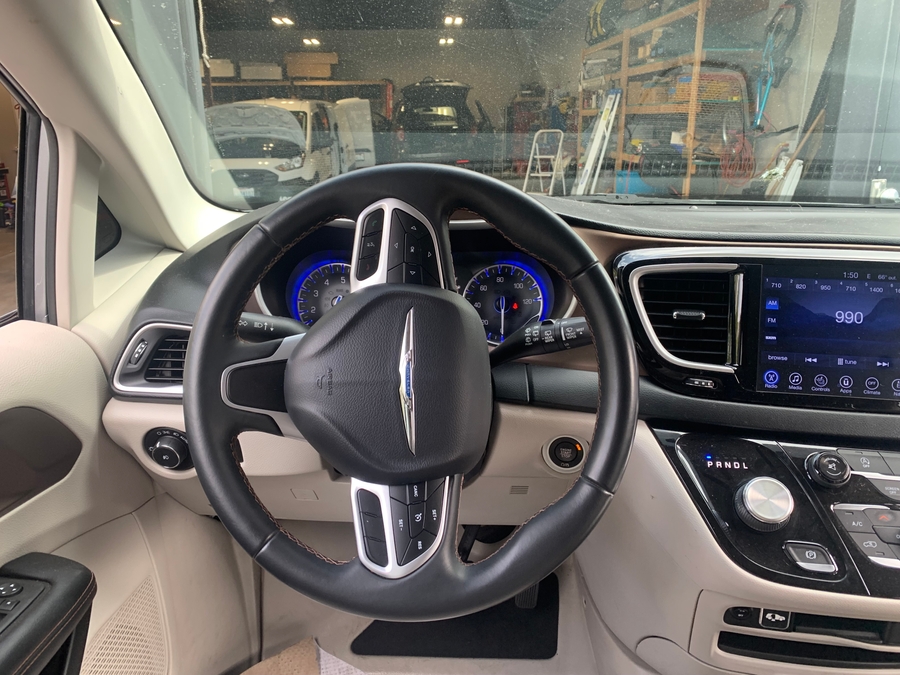 Used 2017 Chrysler Pacifica Touring-L - BraunAbility Side Entry In Floor Automatic Ramp