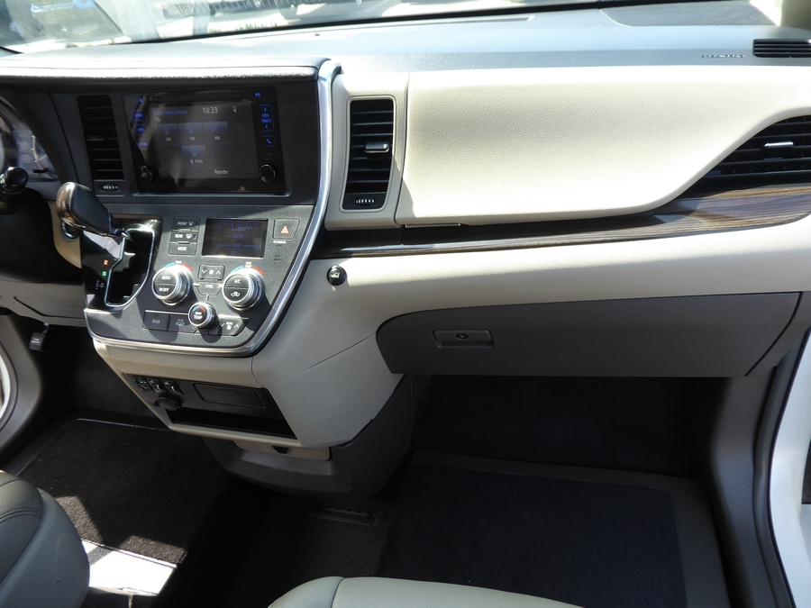 Used 2015 Toyota Sienna XLE - VMI Side Entry In Floor Automatic Ramp