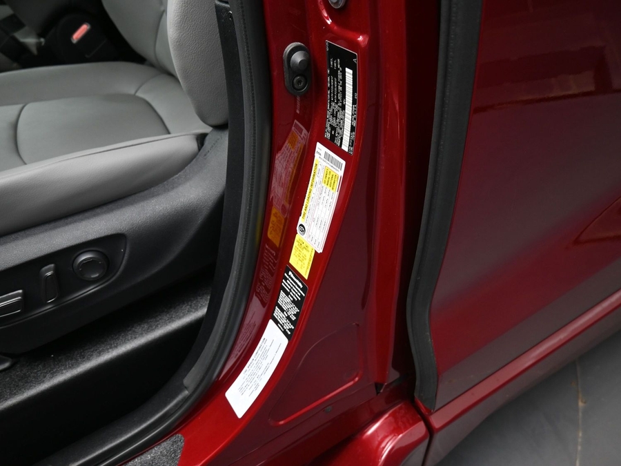 New 2026 Toyota Sienna Hybrid XLE Base - BraunAbility Side Entry Entry Fold Out Automatic Ramp