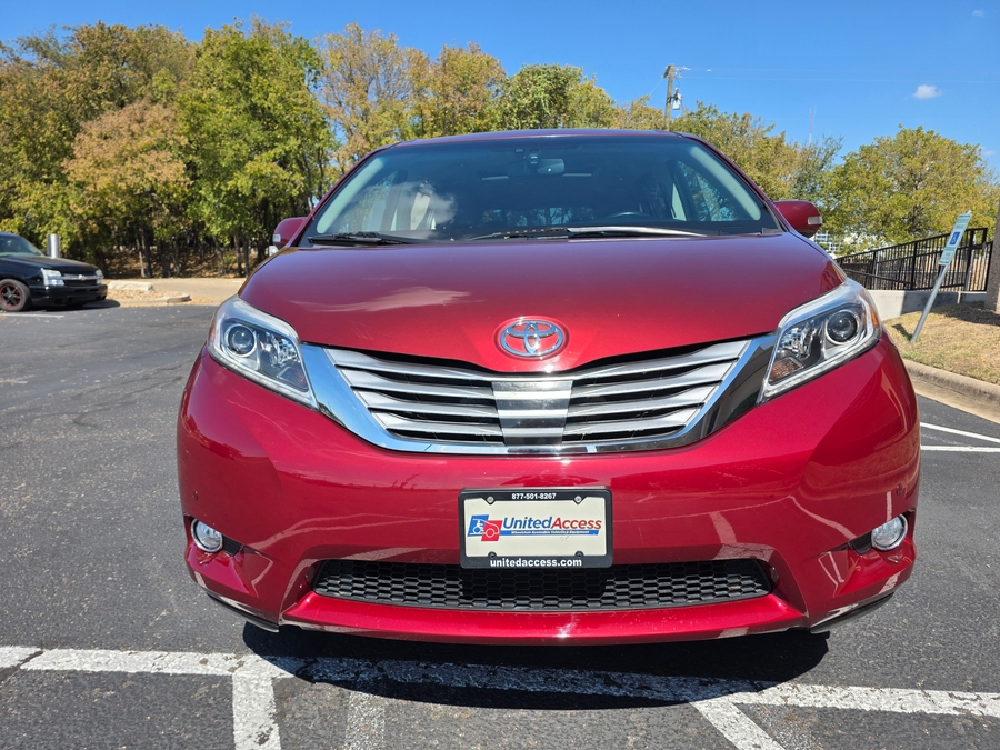 Used 2017 Toyota Sienna XLE - VMI Side Entry Entry In Floor Automatic Ramp