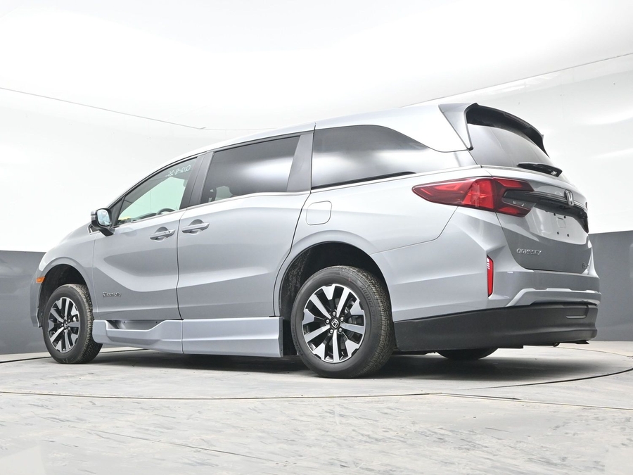 New 2026 Honda Odyssey EX-L - BraunAbility Side Entry Entry In Floor Automatic Ramp