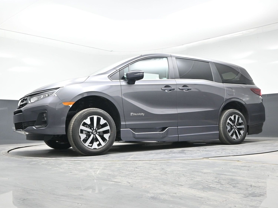 Grey Honda Odyssey image number 19