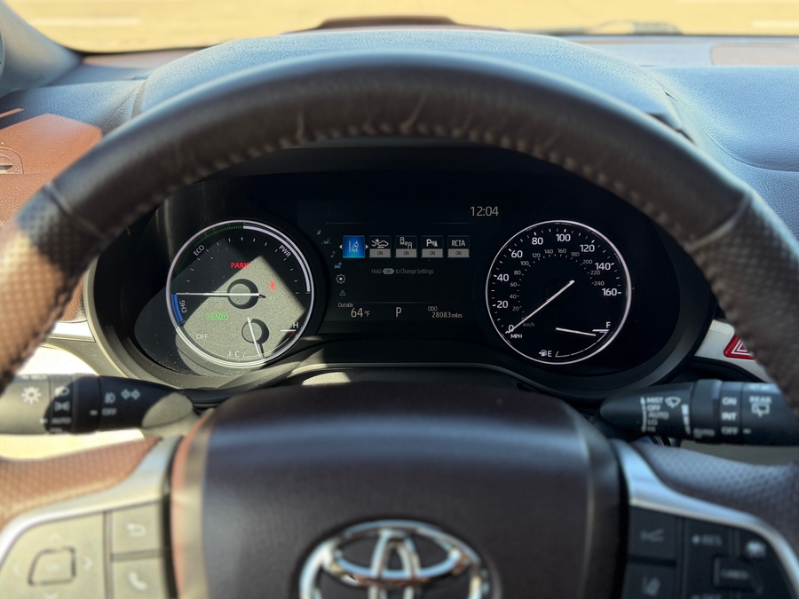 Used 2023 Toyota Sienna Hybrid Platinum - BraunAbility Side Entry Entry In Floor Automatic Ramp