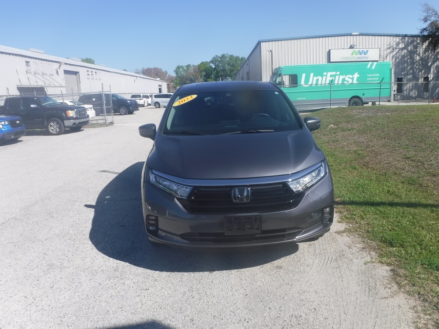 Grey Honda Odyssey image number 2
