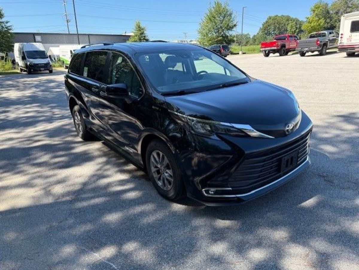 2024 TOYOTA SIENNA - Image 3