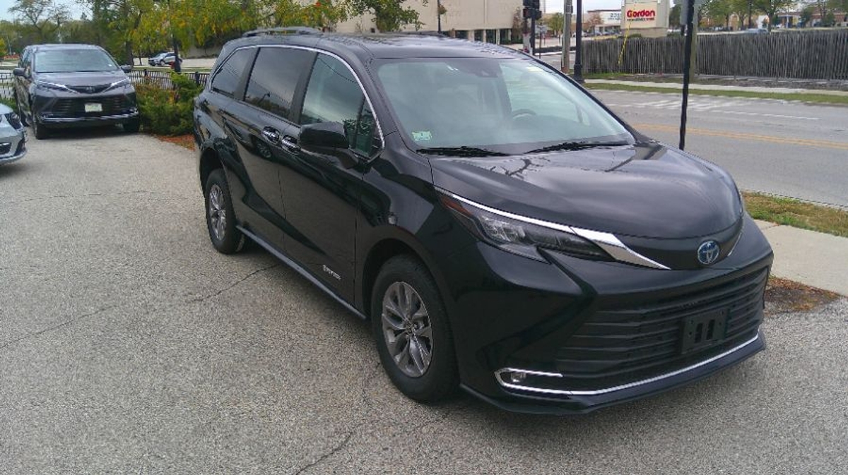 2024 TOYOTA SIENNA - Image 15